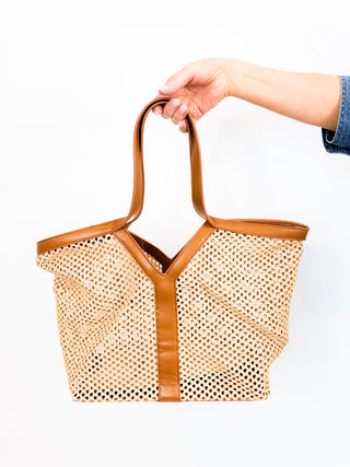 Breezy Essential Tote