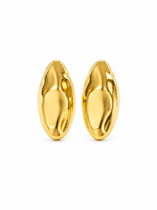 Wren Earring by Chansutt Pearls