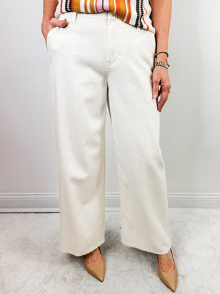 Weekender Wide Leg Pant in White by Liverpool
