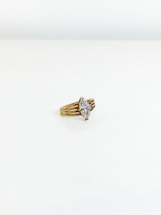 Emily Ring by Chansutt Pearls