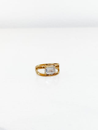 Hannah Ring by Chansutt Pearls